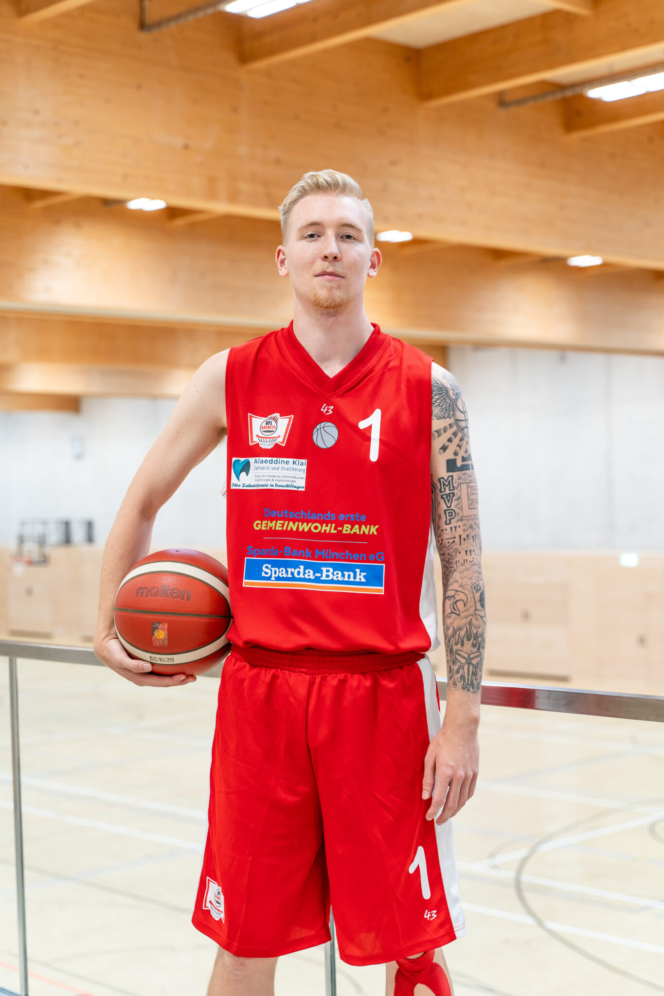 Spieler_Halle-3_Lukas Ecke